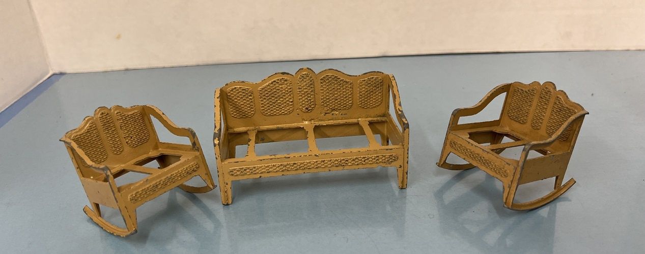 Antique Tootsie Toy Metal Furniture Set mn856