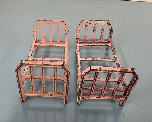 Antique Tootsie Toy Pink Metal Bed ala1106