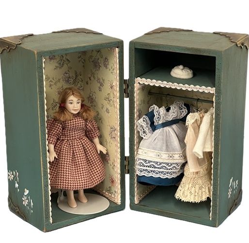 Barefoot Country Girl with Trunk and Wardrobe mc031783