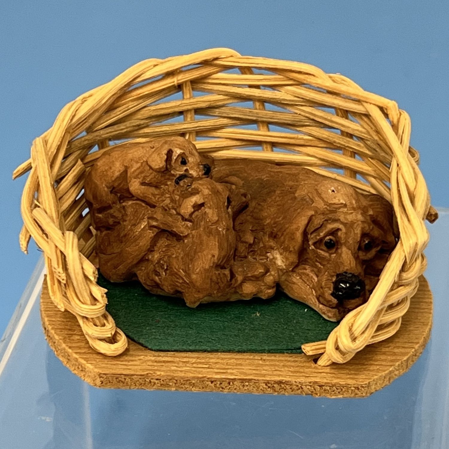 Basket with Hound and her Pups ala622