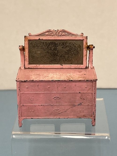 Antique Tootsie Toy Metal Miniature Pink Dresser ala1104