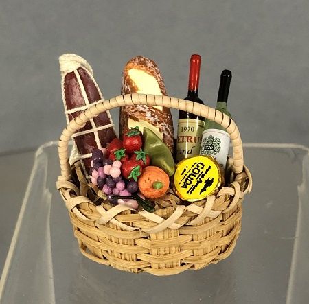 Basket of Wine and Cheese/Fruit/Meat mc62274