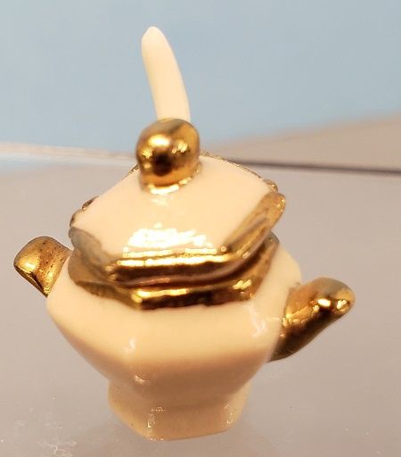 Beige Octagon Soup Tureen MC00052