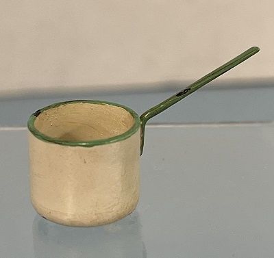 Beige Enamel Saucepan CN042