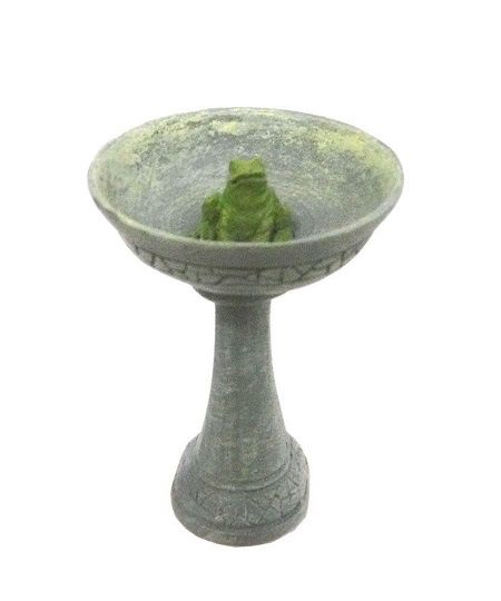 Bird Bath With Miniature Frog GT16416