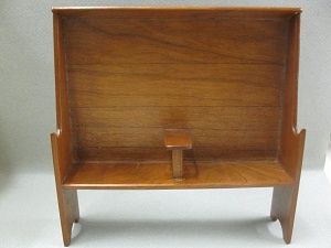 Bench with Divider AUC28200-1