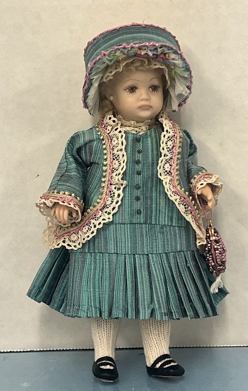 Blonde Haired Bisque Doll mc902x