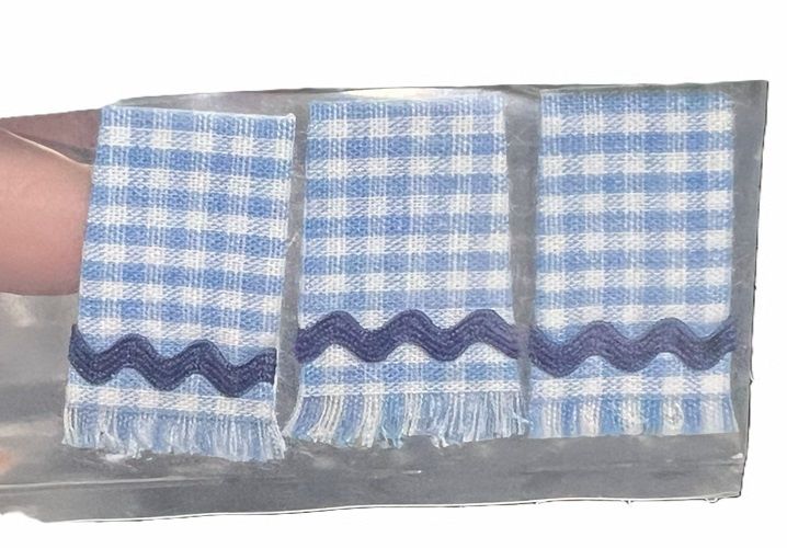 Blue and White Kitchen Towels dhj404