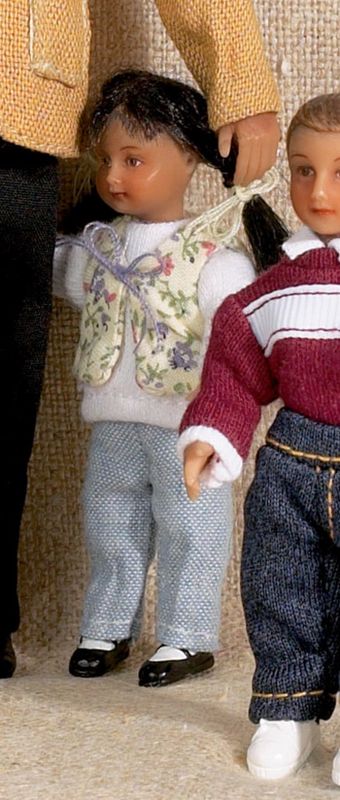 Brianna Mod Hispanic Girl SD0017