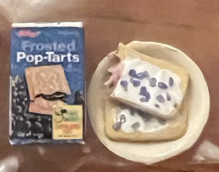 Blueberry Pop Tarts mc06042