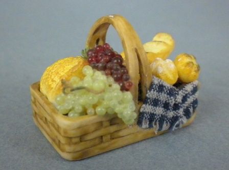Bread Basket with Green and Red Grapes A4375
