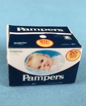 Box of Pampers hr51036