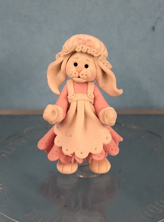 Bunny Girl in Apron and Bonnet 436001
