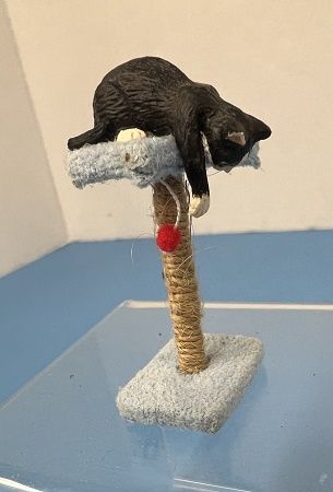 Cat Playing on Cat Stand ala714