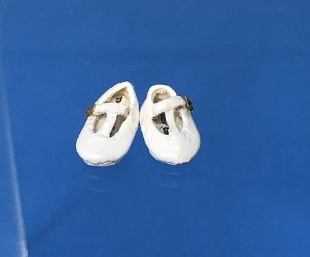 Child's White Shoes with T-Strap mc03331