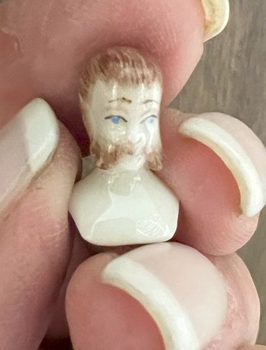 China Glazed Man Head dd000a
