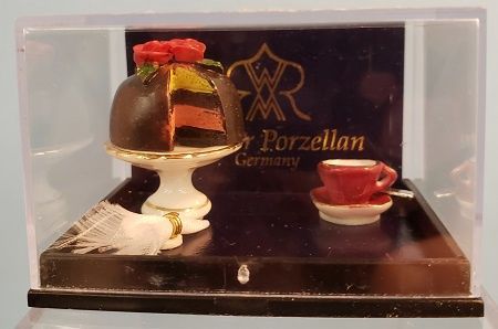 Cake with Napkin and Tea Cup mc00019