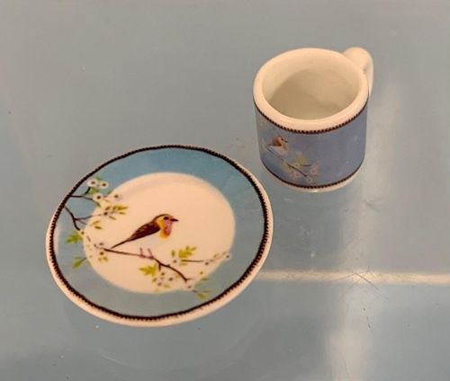 China Plate and Mug with Bird Design mc02382
