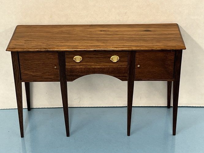 Brown Hall Table mc031724