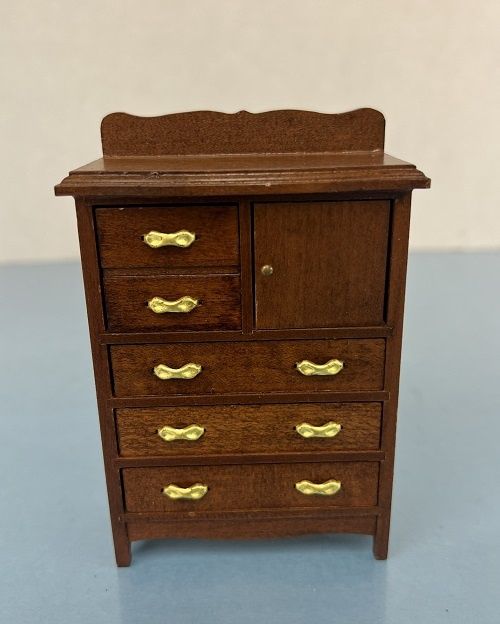Brown Chest of Drawers mc99x