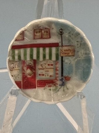 Candy Shop Scene Plate mn10