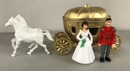 Cinderella's Pumpkin Coach with Horses MC62277