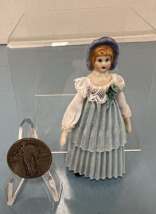 China Doll with Blue Silk Dress mn430