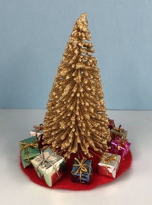 Christmas Tree in Gold rd102920