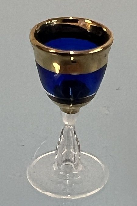 Cobalt Blue and Gold Wine Glass mc05293