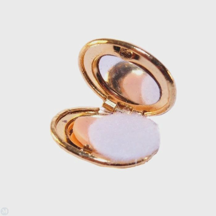 Clasp Opening Makeup Compact ClaspOpeningMakeupCompact