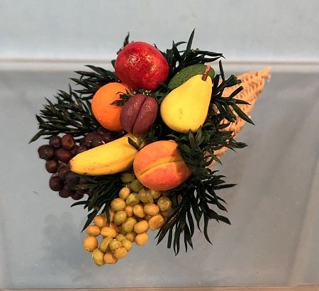 Cornucopia mc00810