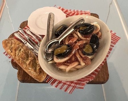 Clams and Linguine Dinner mc858