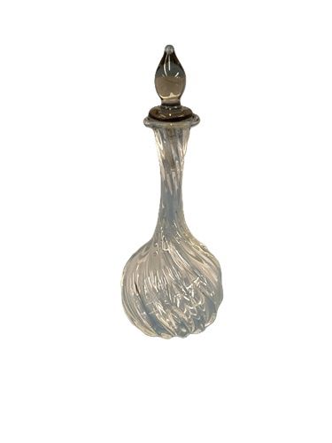 Clear Swirled Glass Bottle with Stopper MC030917