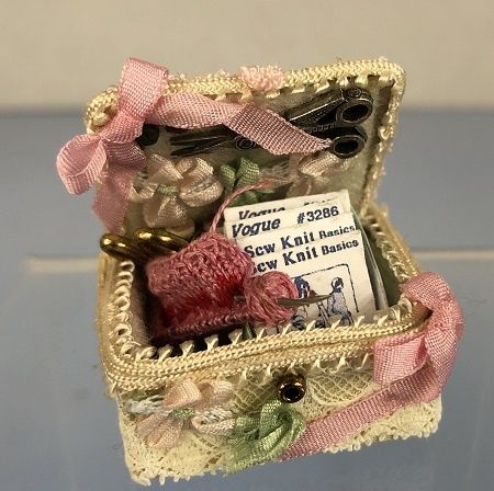 Cream Colored Sewing Basket mc05266