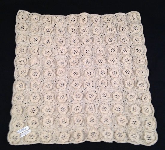 Crocheted Flowered Bedspread, Ecru 62715o