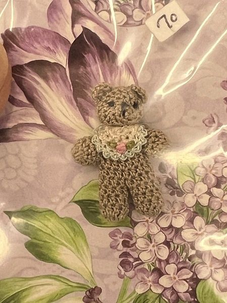 Crocheted bear ala733