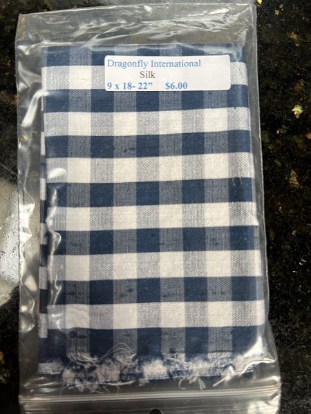 Dark Blue and White Check df017
