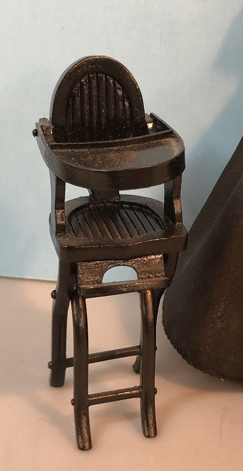 Dark Wood Baby High Chair stu63253
