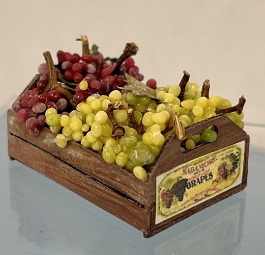Crate of Green and Red Grapes MC031361