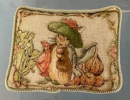 Designer Pillow mc030904A