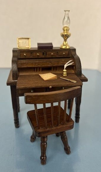 Desk and Chair mc564x
