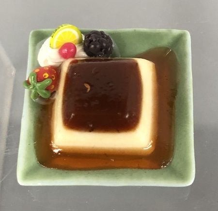 Dessert on a Green Ceramic Plate bdk1624