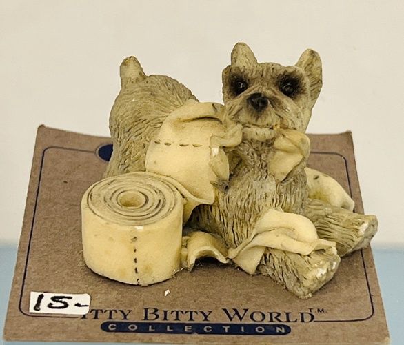 Dog Playing with Toilet Paper mc1519x
