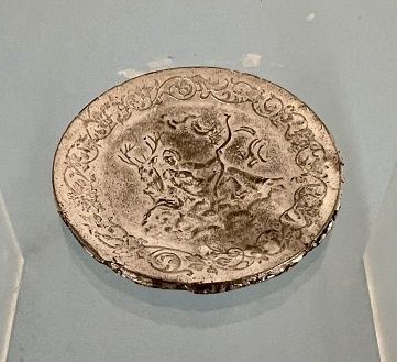 Embossed Silver Platter mn372