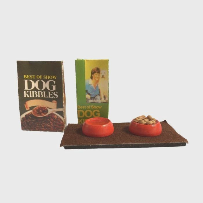 Dog Food and Dishes d7042
