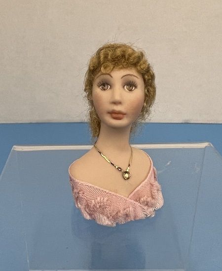 Fashion Lady Display Three mc05696