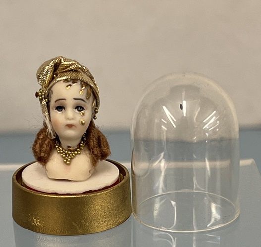 Female Gypsy Bust in a Dome MC20X