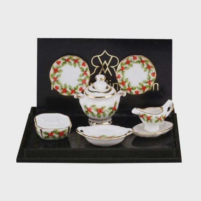 Dinner Set for Two, Mistletoe Design 15466