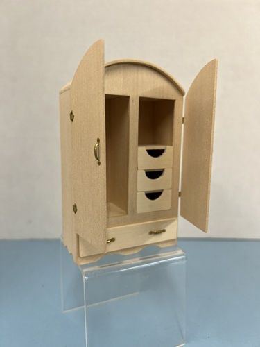 Display/Sewing cabinet MN575