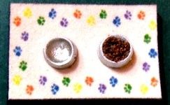 Dog Dish Set on Mat hw474d